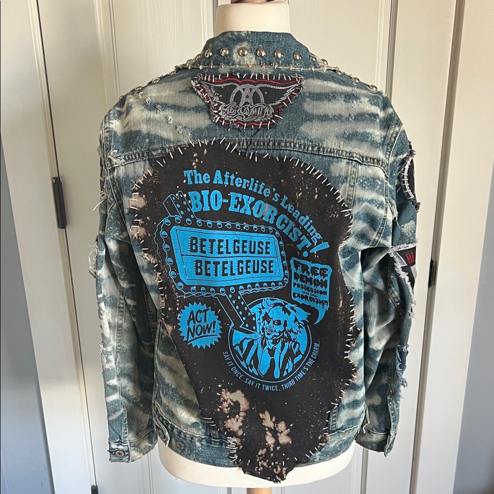 Source Unknown Distressed Denim Jacket with Red A… - image 4